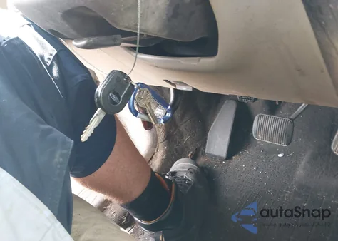 2015 Ford Explorer Xlt z USA, uszkodzony, nr VIN 1FM5K8D85FGB05210